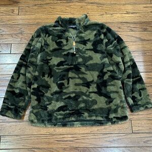 Women’s Camo Quarter Zip Pullover